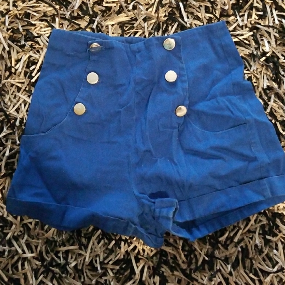 Gaia shorts - Picture 2 of 4